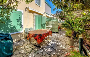 1 Bedroom Nice Apartment In Sanary-Sur-Mer